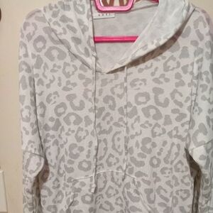 Enti Gray Leopard Print Hoodie woman size medium
